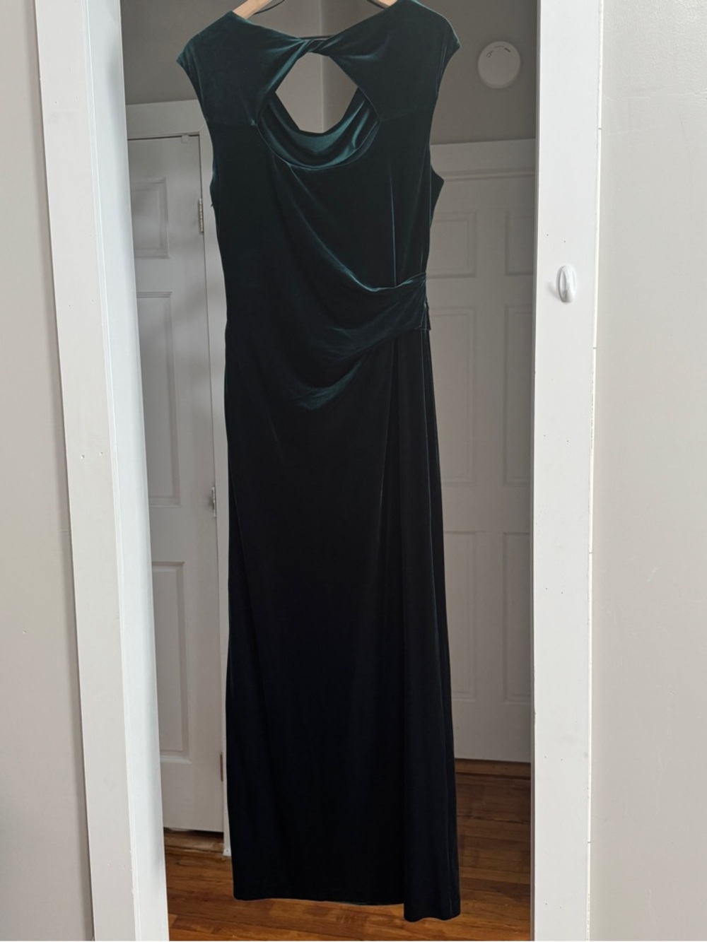 Vince Camuto Emerald Velvet Cowl-Neck Maxi Dress - Picture 3 of 10